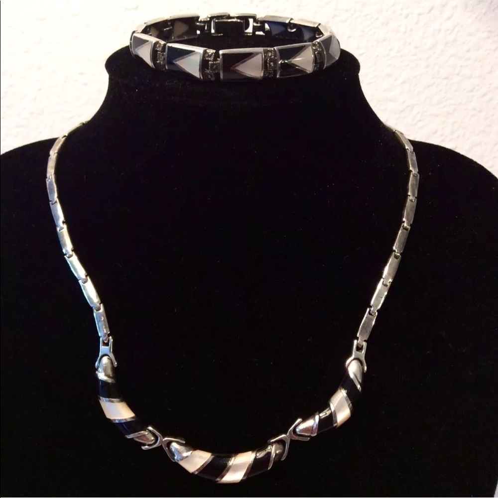 ONYX & PEARL VINTAGE STERLING HARLEQUIN MACKENZIE DESIGN NECKLACE & BRAC…